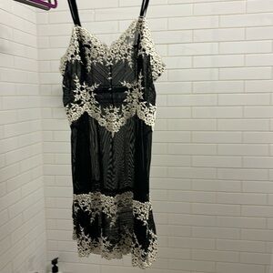 Wacoal Lace Embrace chemise size L